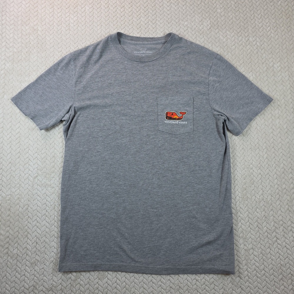 Vineyard Vines Mens Halloween Witch Whale Graphic Pocket T-Shirt Gray Small - Picture 2 of 8